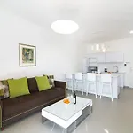 Hilton Bay Apartment With The Shelter